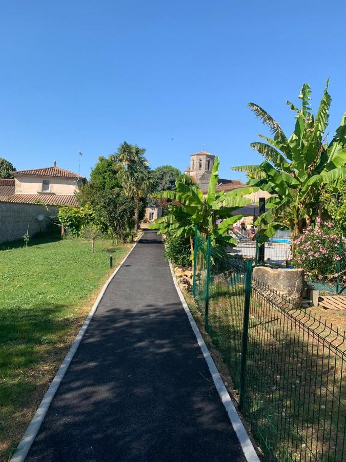 Jardin D'Arcy - Chambres D'Hotes Avec Piscine Et Spa Bois Экстерьер фото