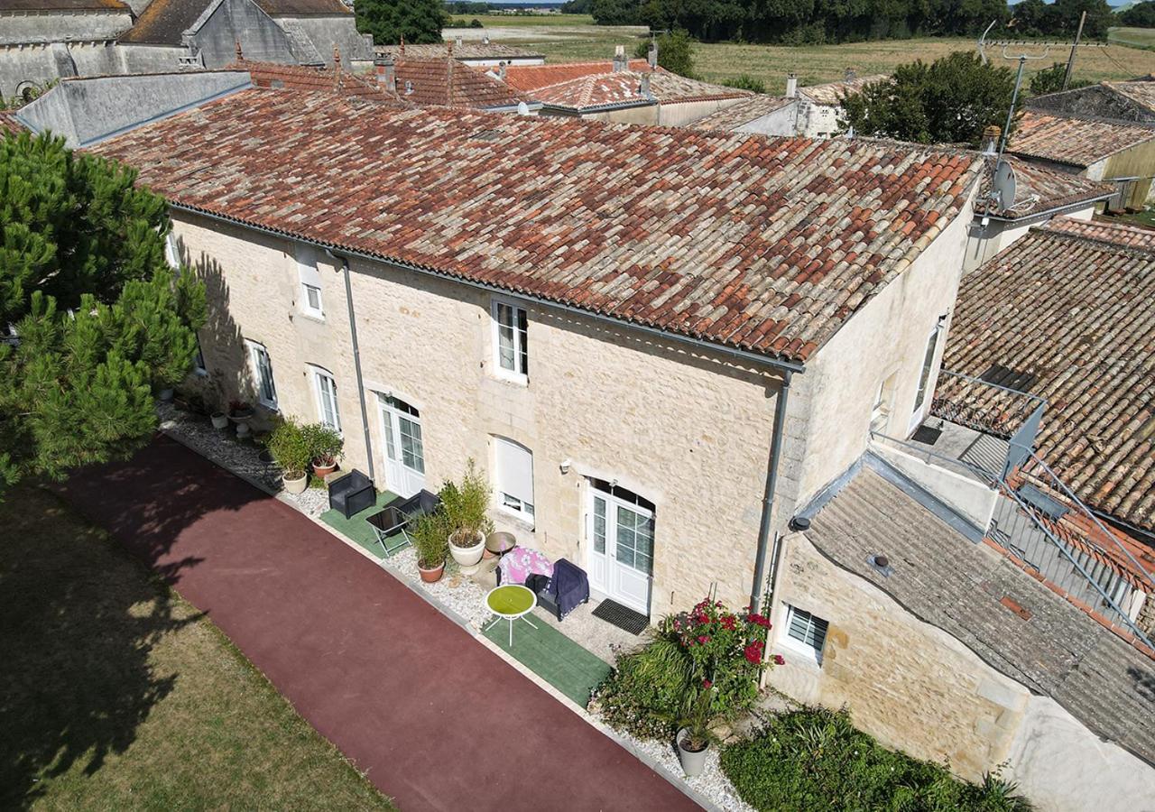 Jardin D'Arcy - Chambres D'Hotes Avec Piscine Et Spa Bois Экстерьер фото